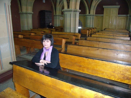 Чернівецький університет. Маріанна Малина: "За цією партою моя мама слухала лекції."