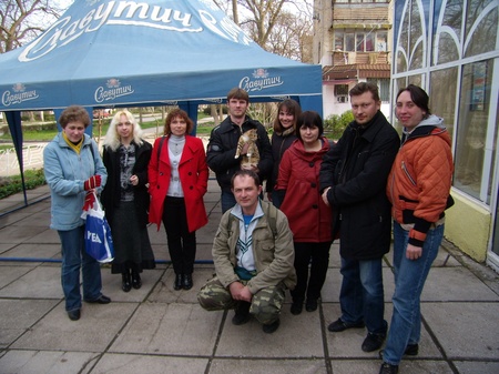 До клубу доєднався кіт,любитель фантастики:)